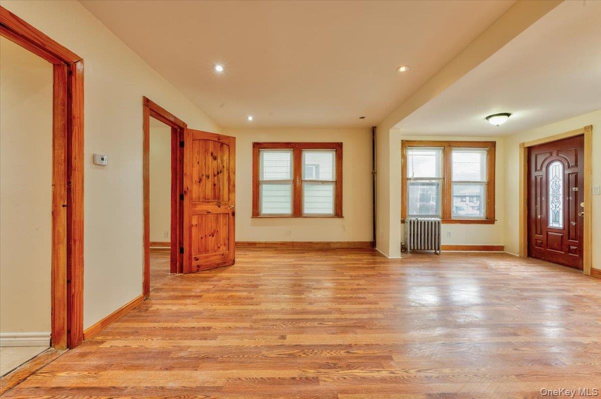 #7 photo, 115-47 199th Street, जमैका Jamaica , NY 11412