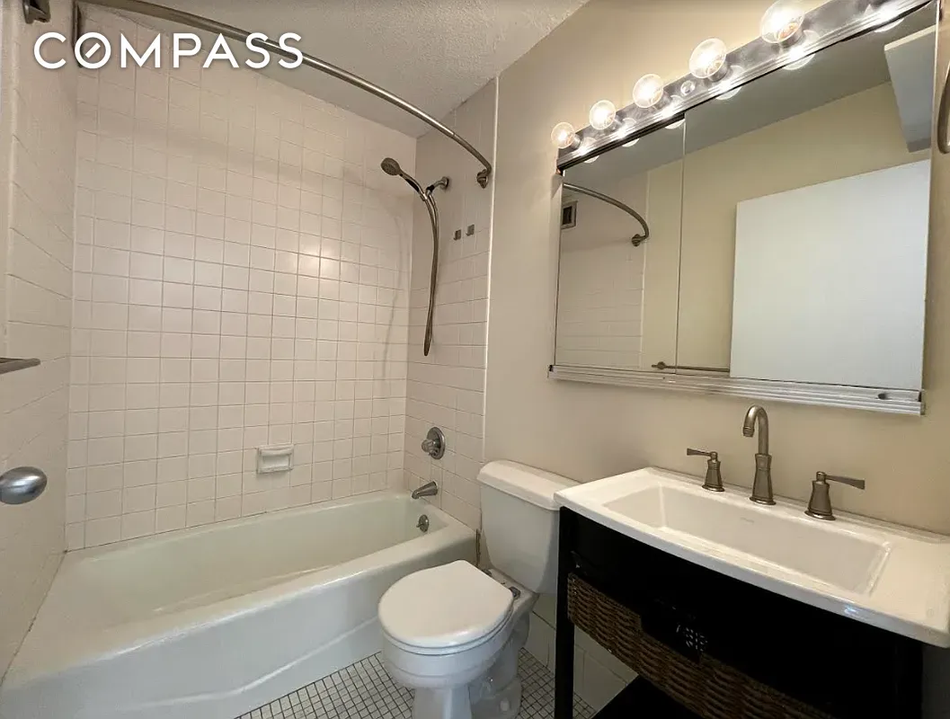 #8 photo, New York City, Midtown East , NY 10017