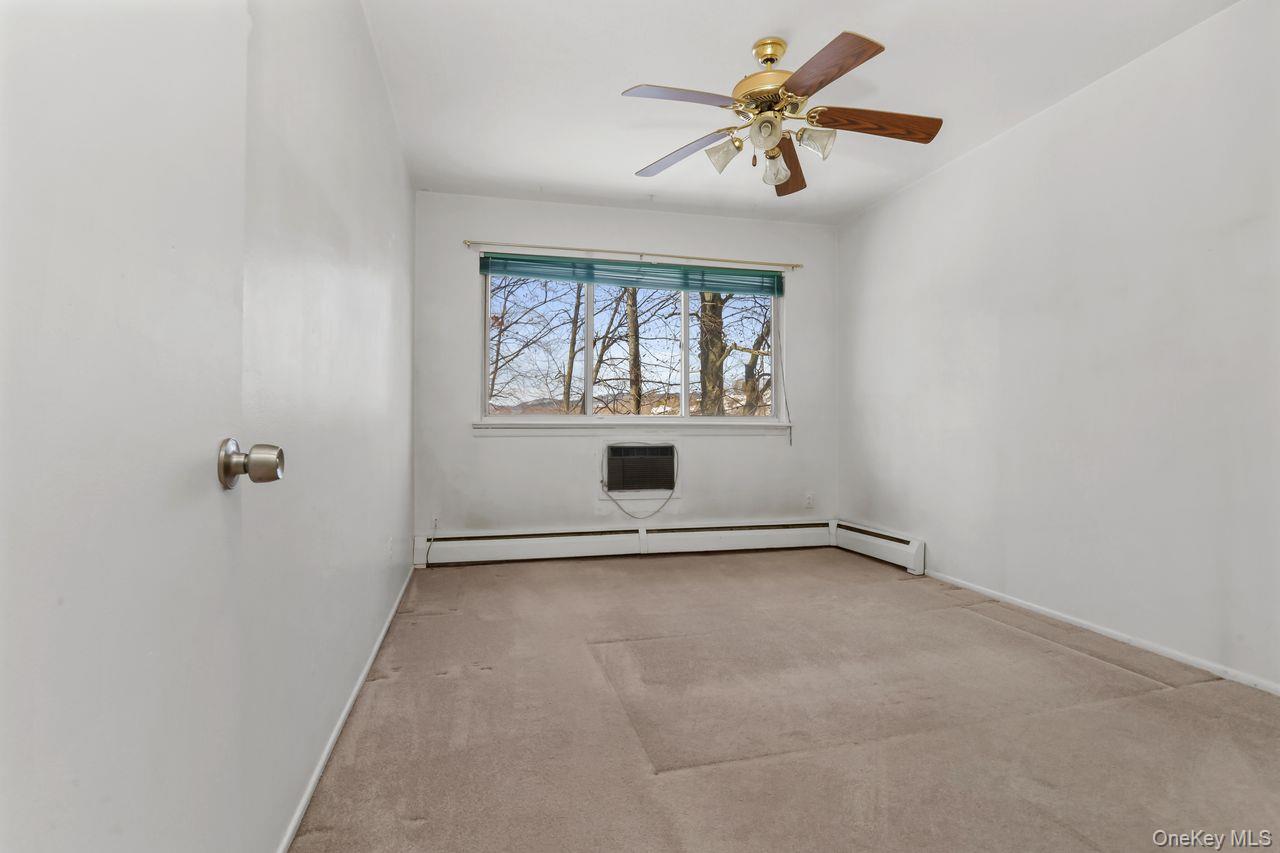 #13 photo, 58 Coachlight Square, Montrose , NY 10548