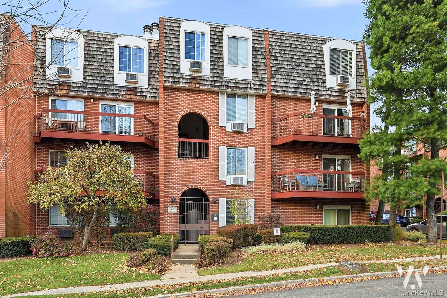 #19 photo, 55 North Broadway, White Plains , NY 10601