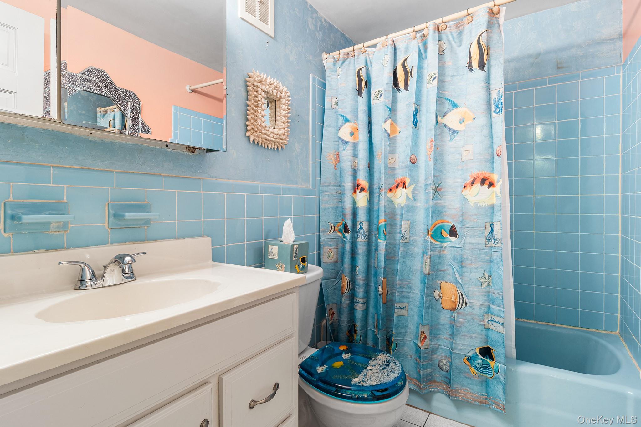 #11 photo, 210 Fulton Street, Нассау ‖ Farmingdale , NY 11735