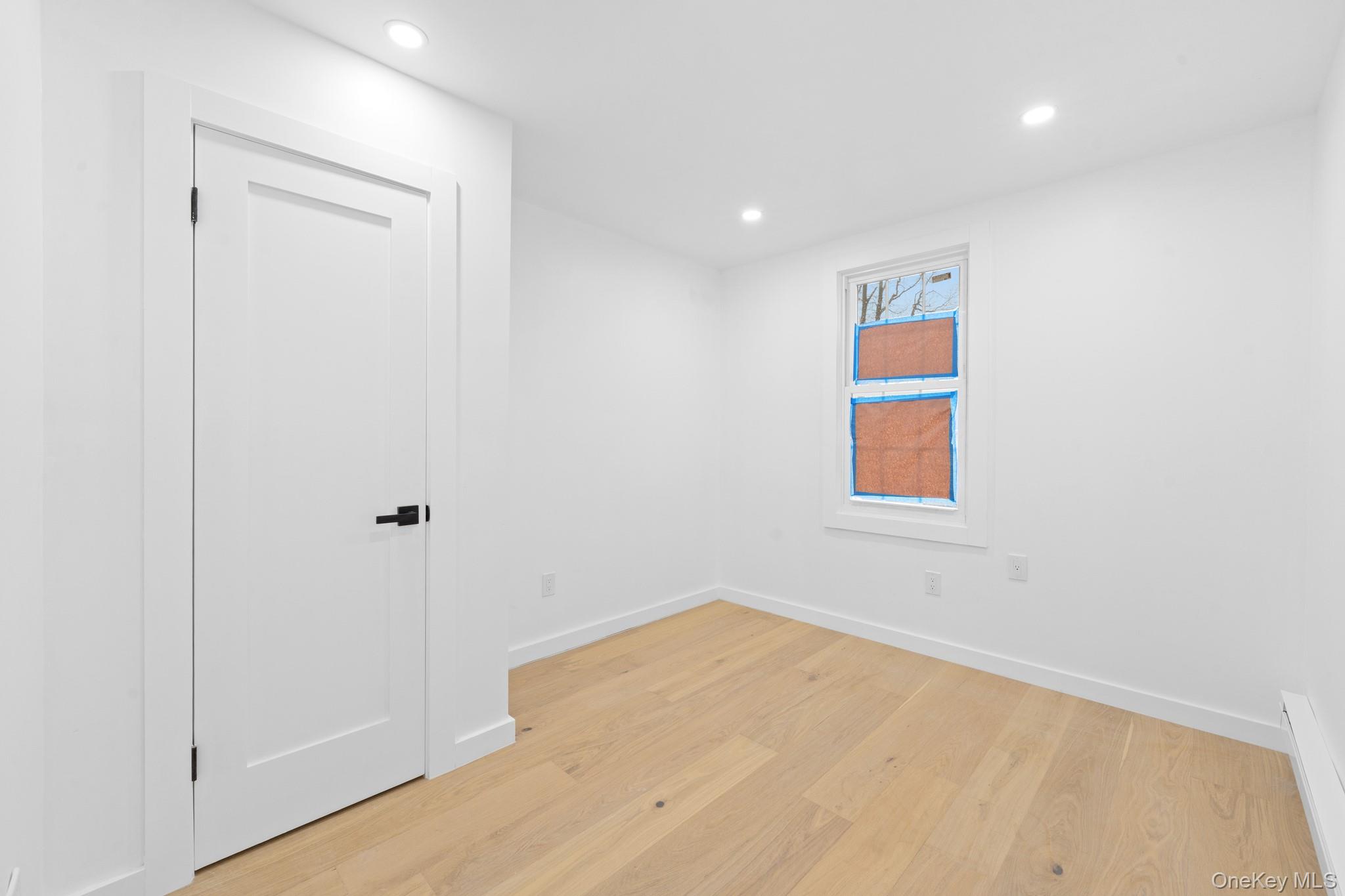 #10 photo, 19124 Murdock Avenue, Saint Albans , NY 11412