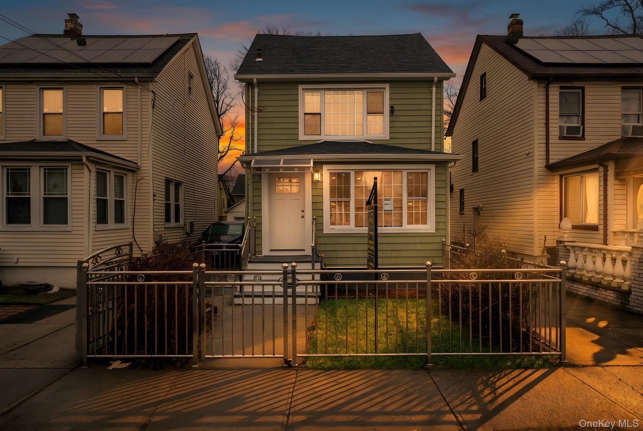 #4 photo, 19124 Murdock Avenue, Saint Albans , NY 11412