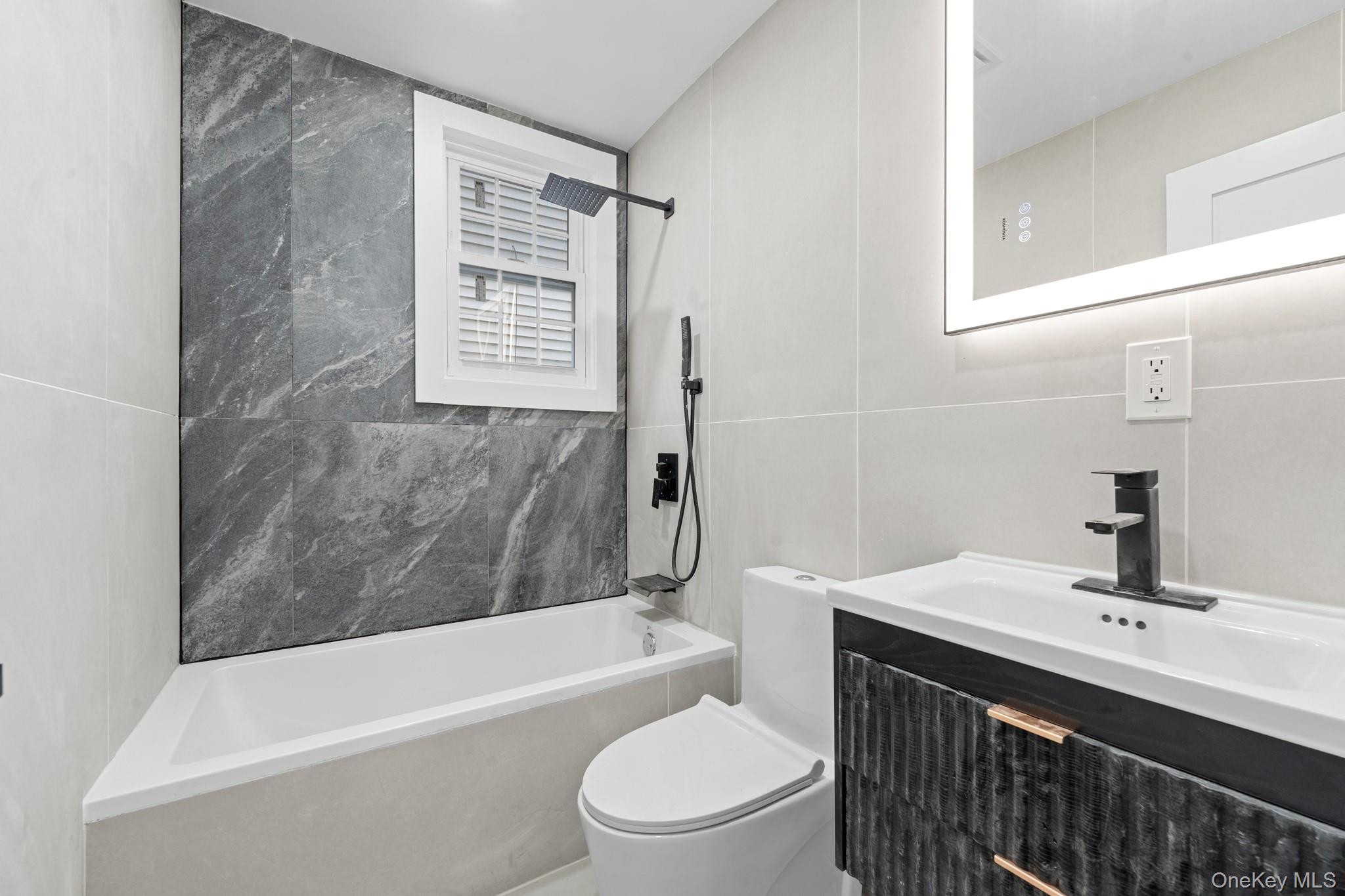 #7 photo, 19124 Murdock Avenue, Saint Albans , NY 11412