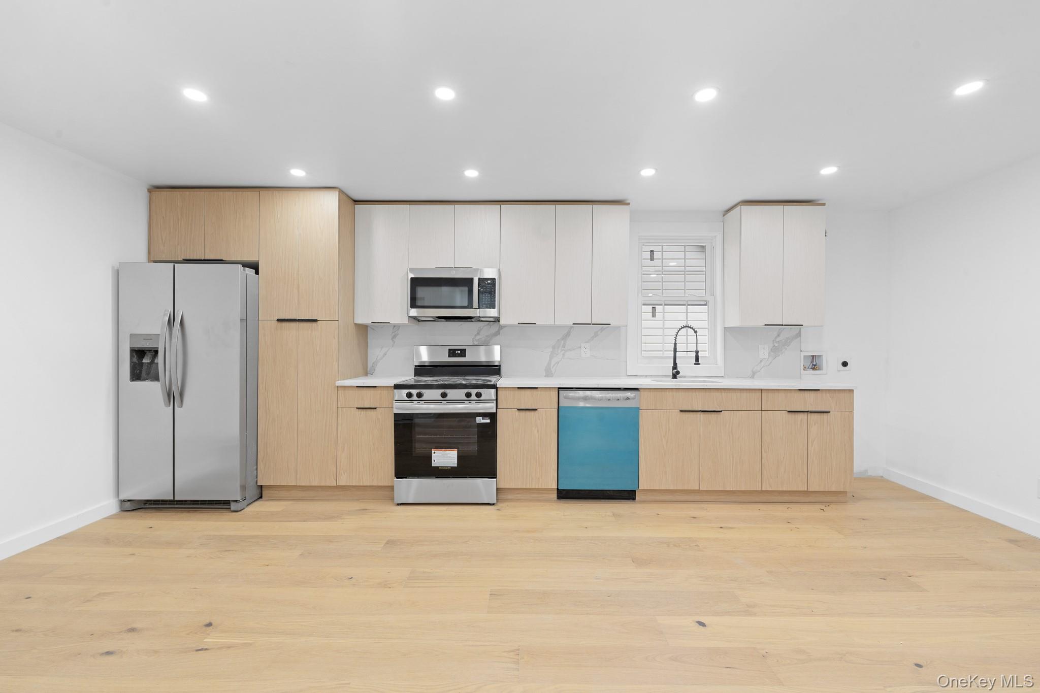 #8 photo, 19124 Murdock Avenue, Saint Albans , NY 11412