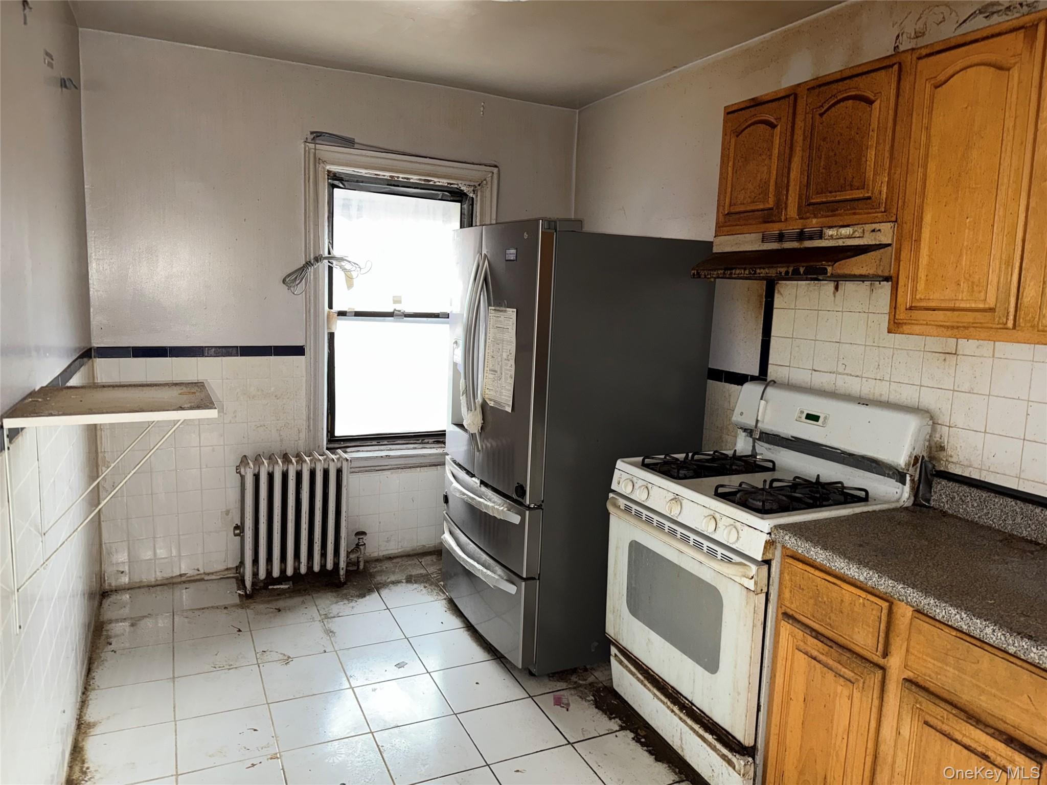 #6 photo, 34-54 70th, קווינס Jackson Heights , NY 11372