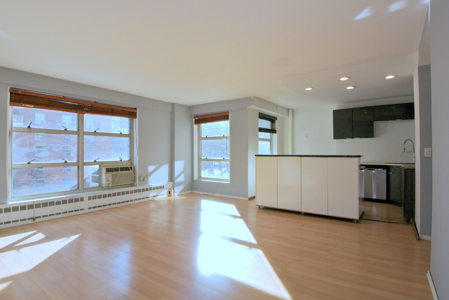 #8 photo, 100 LA SALLE Street, Morningside Heights , NY 10027