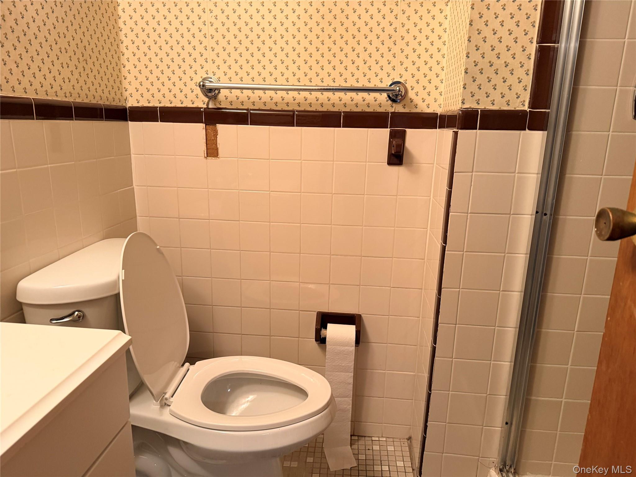 #20 photo, 142 Kamda Boulevard, 롱 아일랜드 New Hyde Park , NY 11040