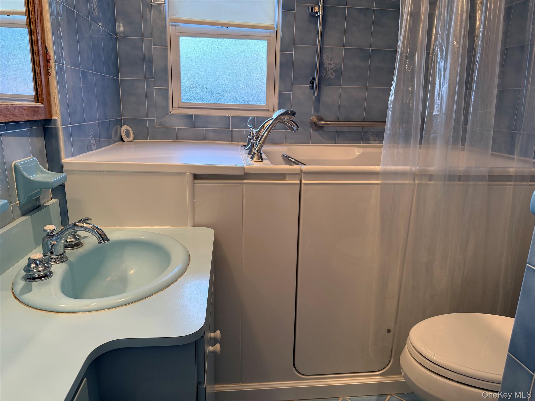 #7 photo, 142 Kamda Boulevard, 롱 아일랜드 New Hyde Park , NY 11040