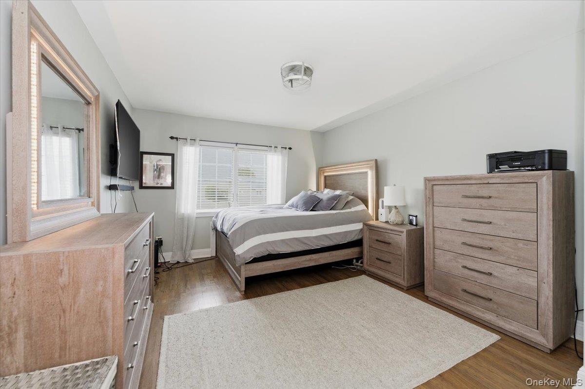 #19 photo, 248 Bayview Avenue, Massapequa , NY 11758