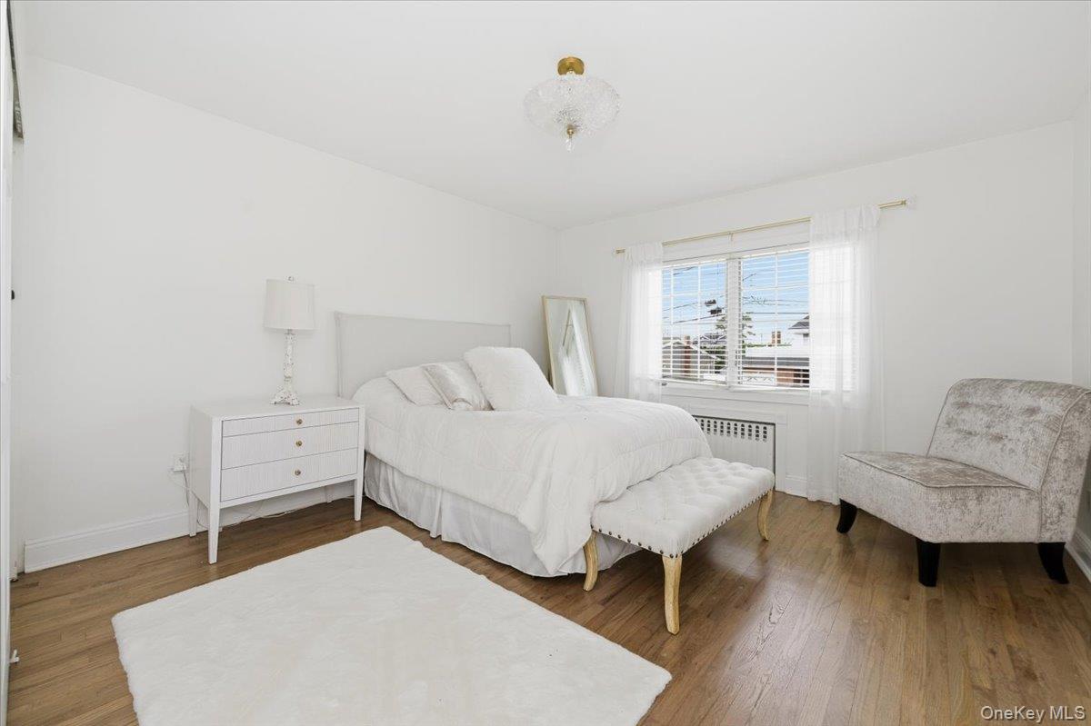 #20 photo, 248 Bayview Avenue, Massapequa , NY 11758