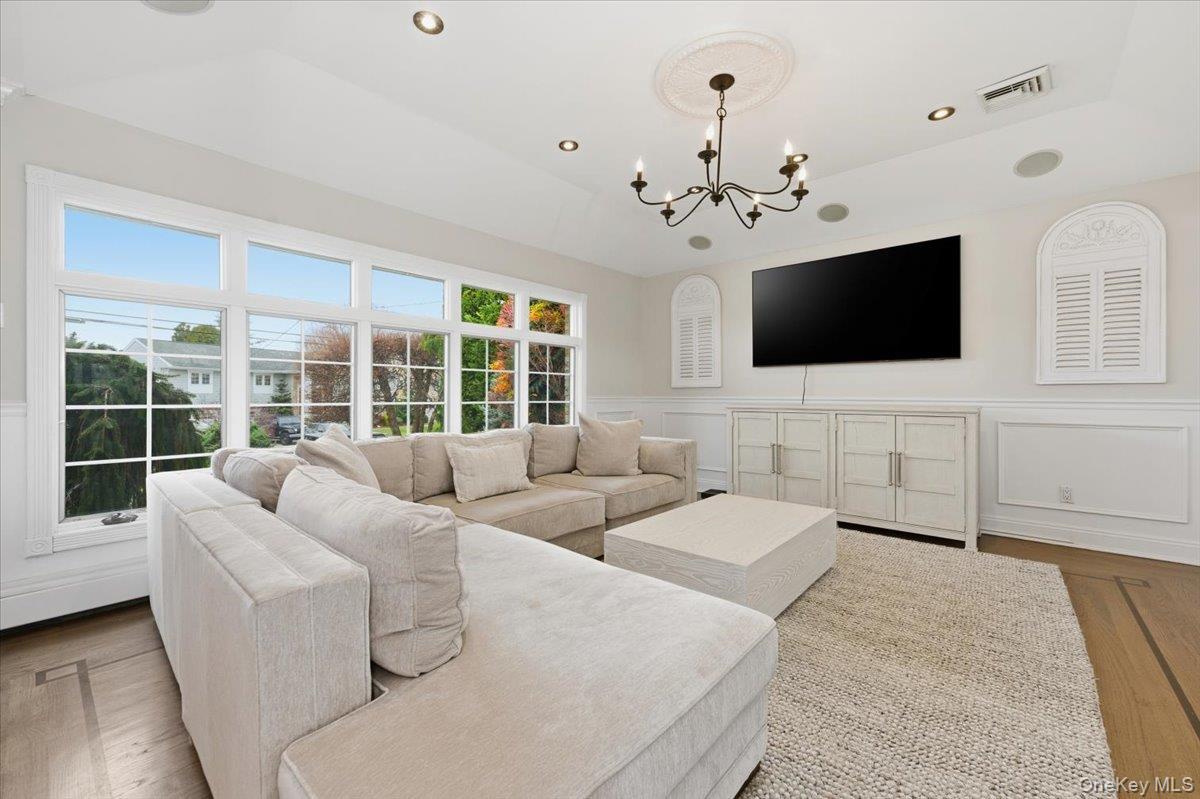 #4 photo, 248 Bayview Avenue, Massapequa , NY 11758