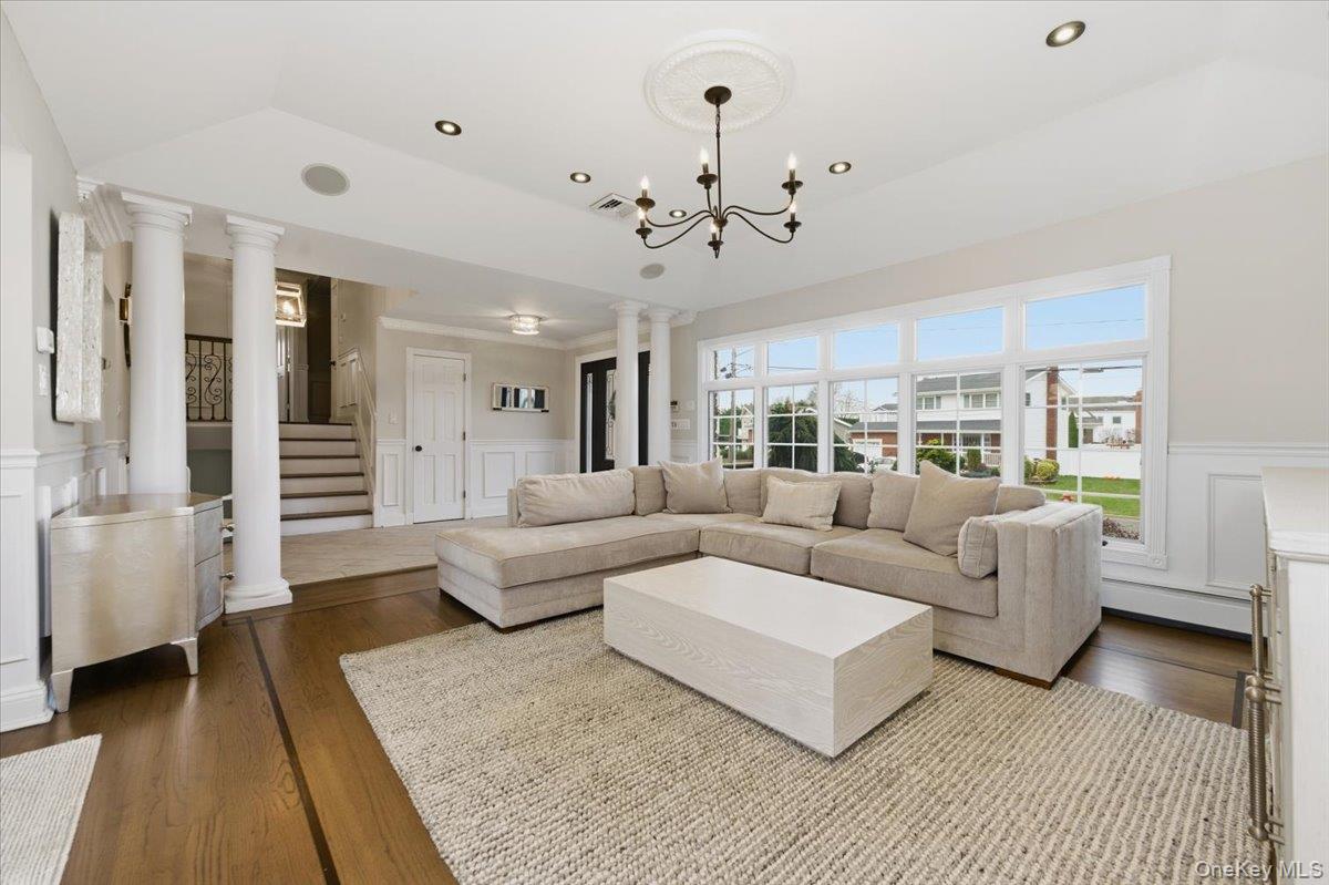 #5 photo, 248 Bayview Avenue, Massapequa , NY 11758