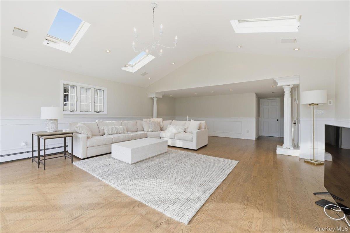 #8 photo, 248 Bayview Avenue, Massapequa , NY 11758