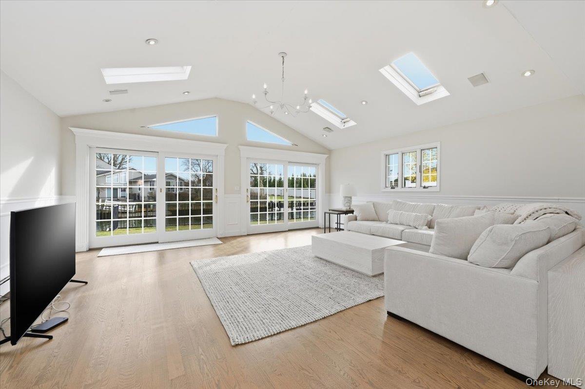 #9 photo, 248 Bayview Avenue, Massapequa , NY 11758