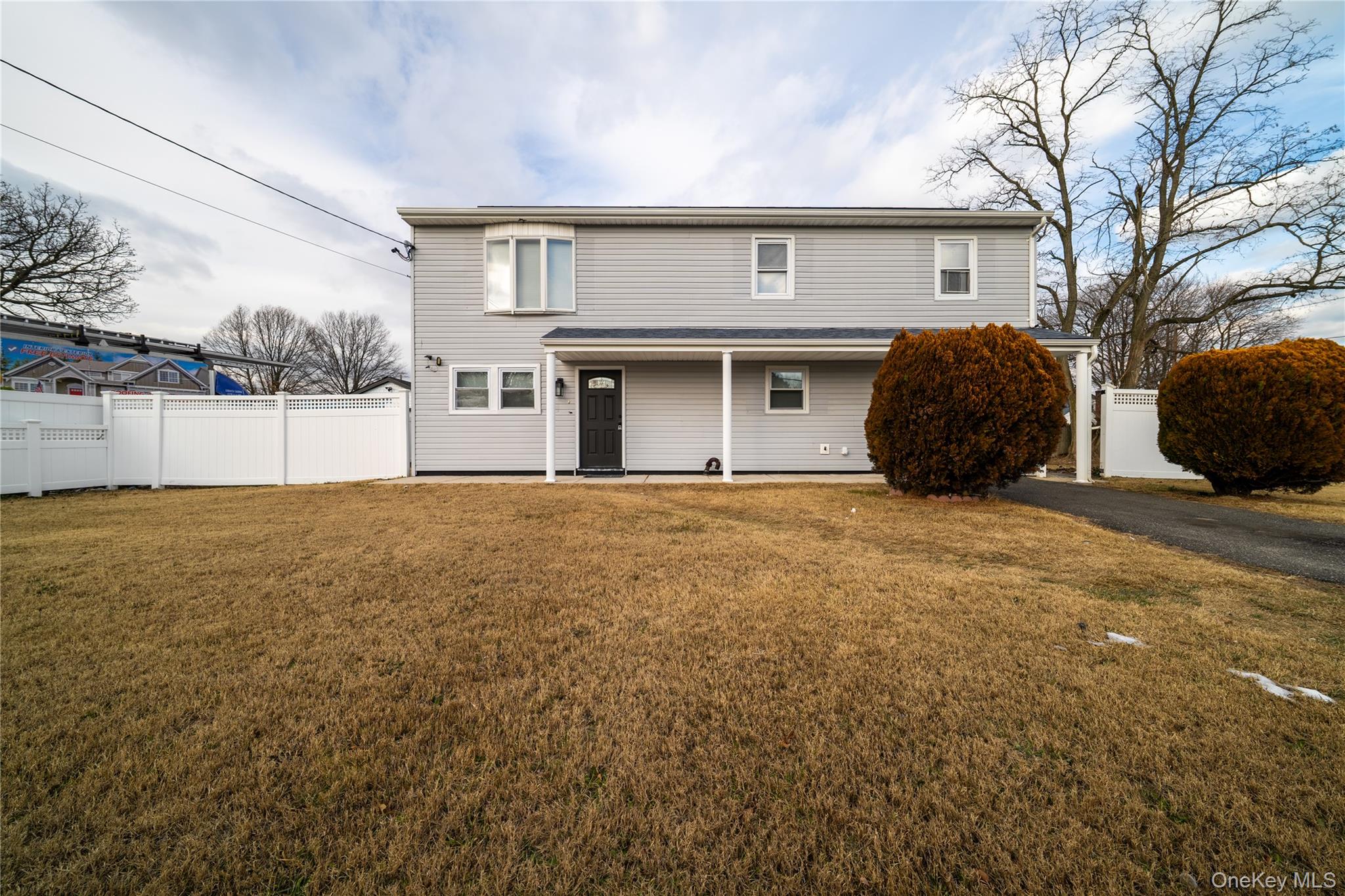 #1 photo, 55 Schleigel Boulevard, Саффолк ‖ East Farmingdale , NY 11735