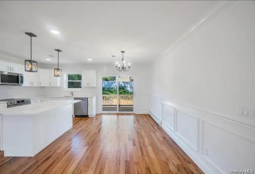#4 photo, 490 William Floyd Parkway, מחוז סאפוק Shirley , NY 11967
