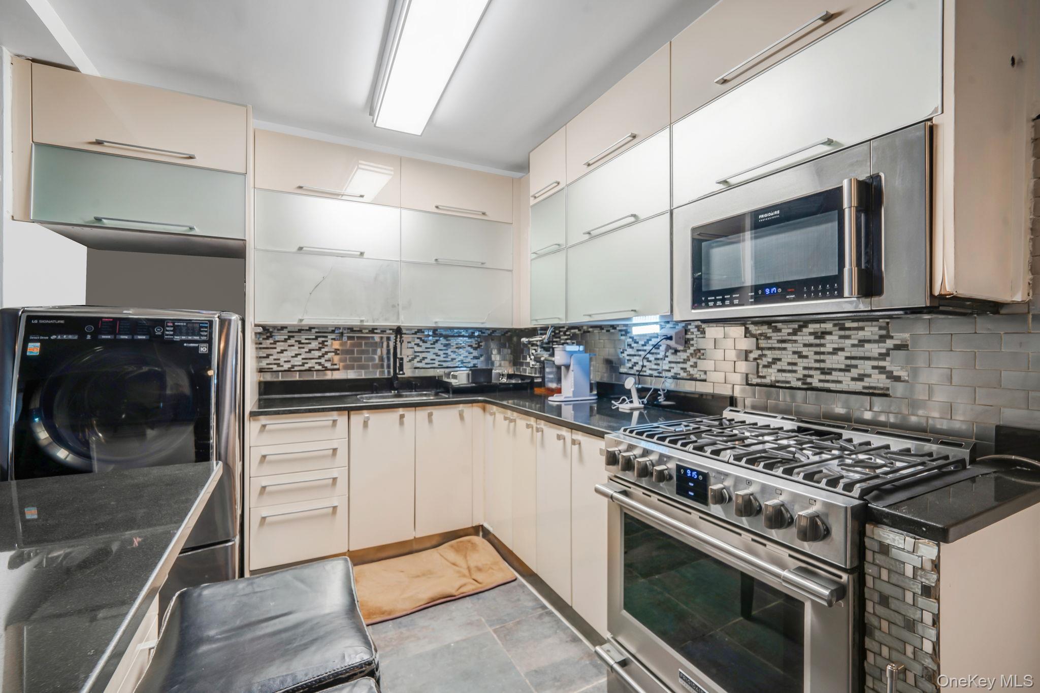 #9 photo, 1020 Elton Street, 布鲁克林 Brooklyn , NY 11208