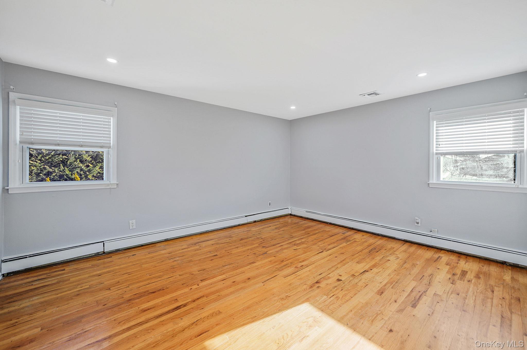 #17 photo, 2415 Babylon Turnpike, Merrick , NY 11566