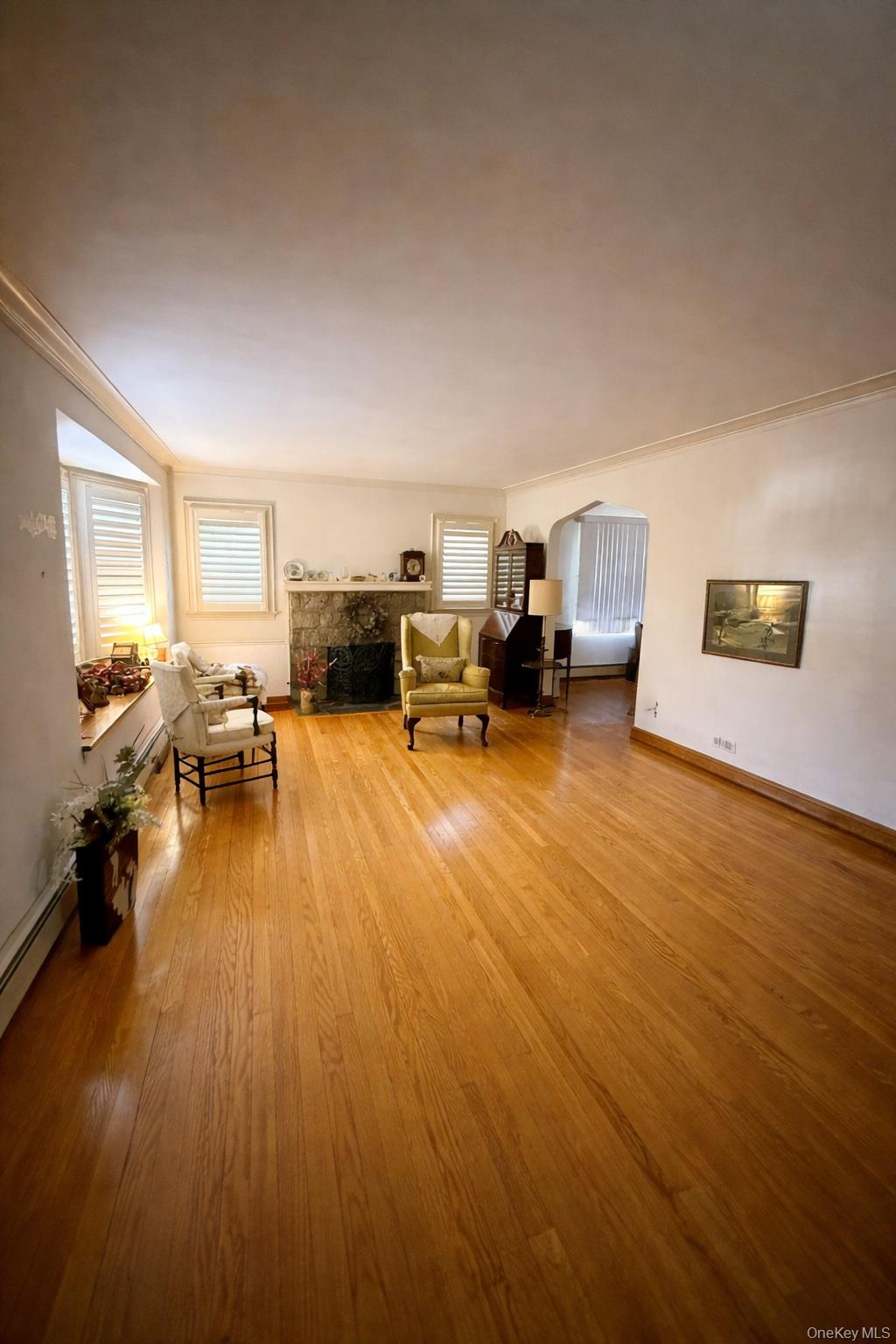 #2 photo, 32 Manor Road, מחוז נסאו North Lynbrook , NY 11563