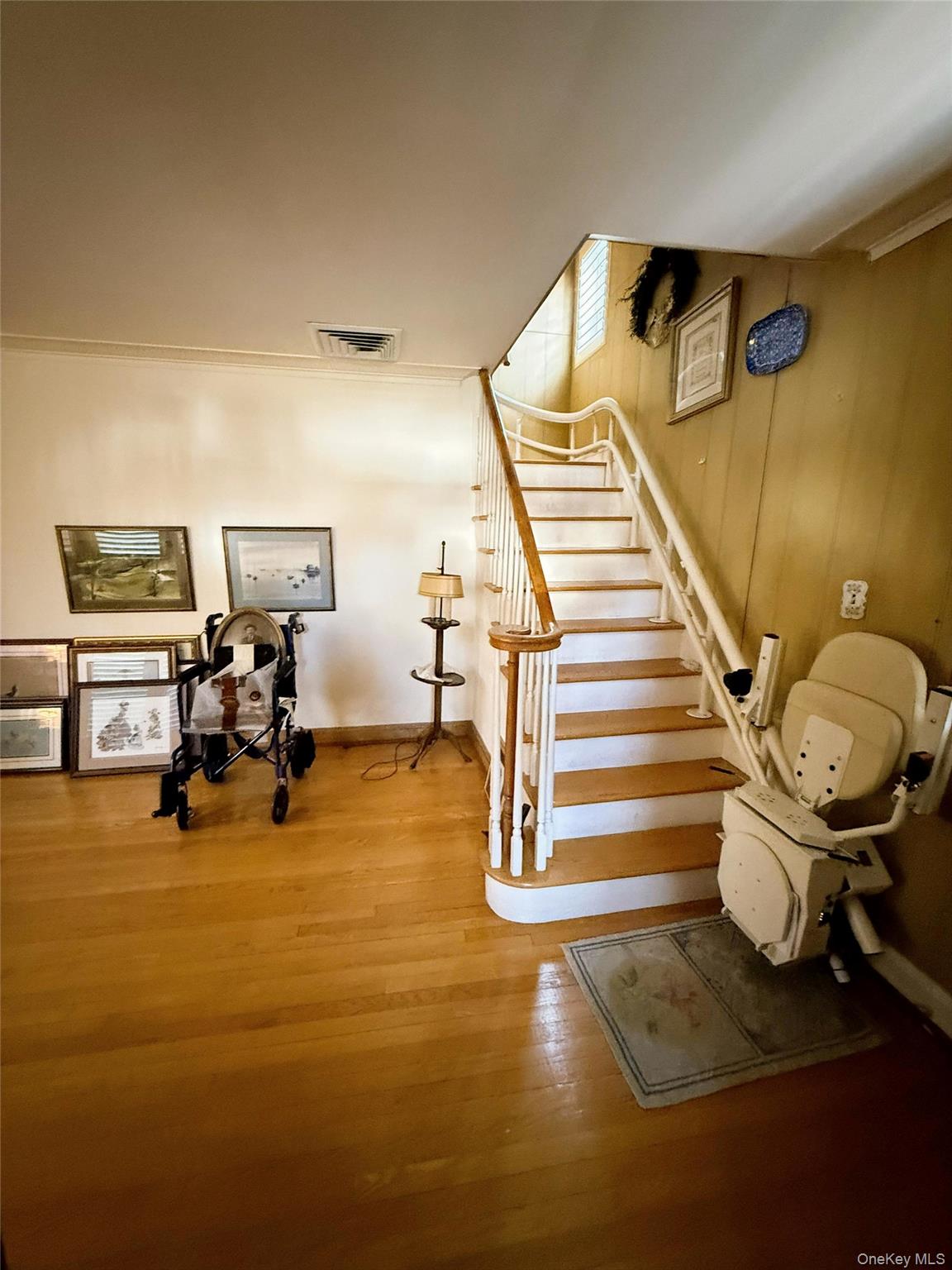 #5 photo, 32 Manor Road, מחוז נסאו North Lynbrook , NY 11563