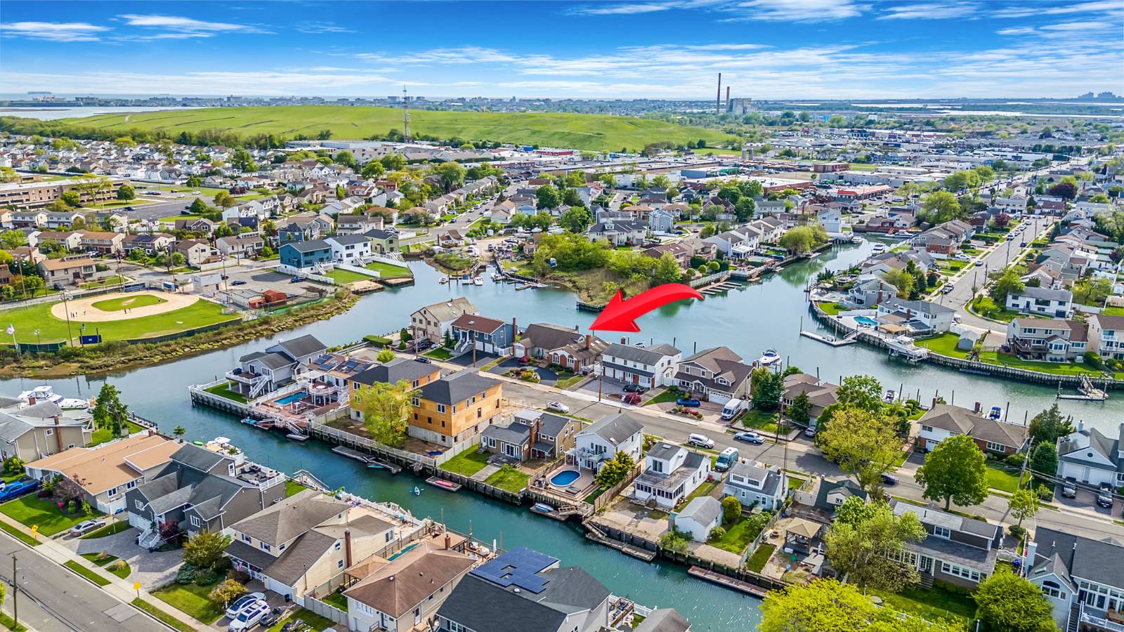 #18 photo, 3452 Ocean Ave, Oceanside , NY 11572