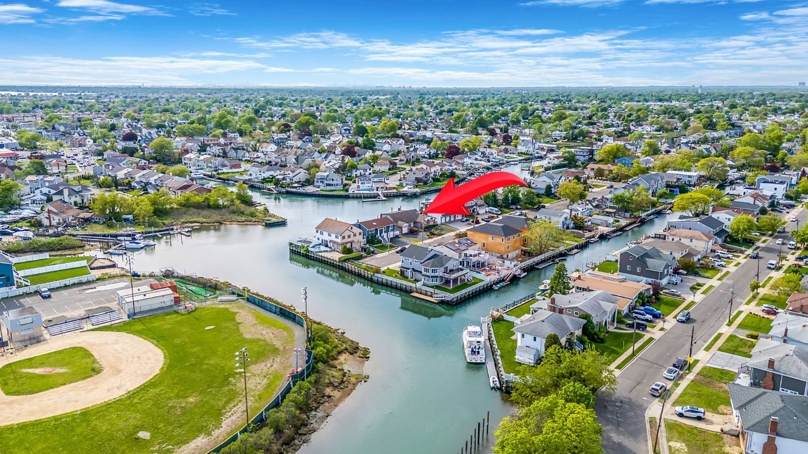 #19 photo, 3452 Ocean Ave, Oceanside , NY 11572