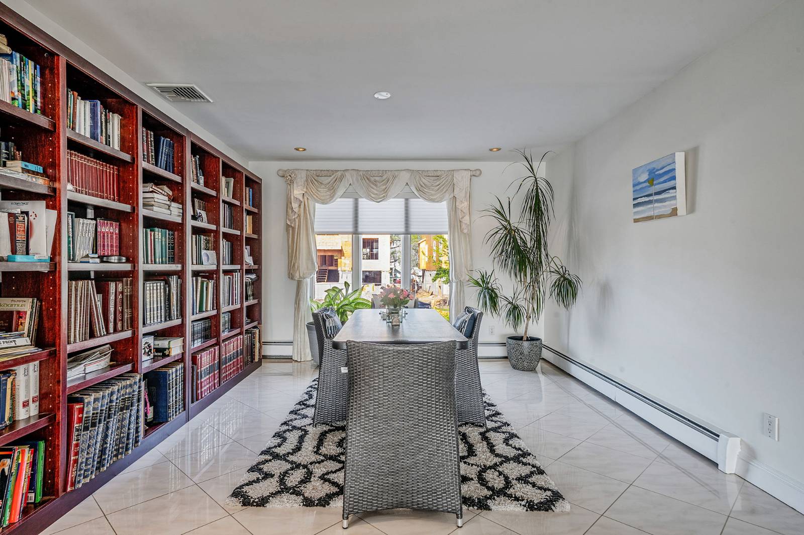 #27 photo, 3452 Ocean Ave, Oceanside , NY 11572