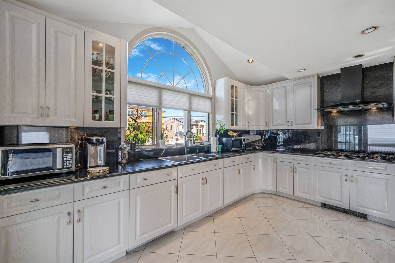 #32 photo, 3452 Ocean Ave, Oceanside , NY 11572