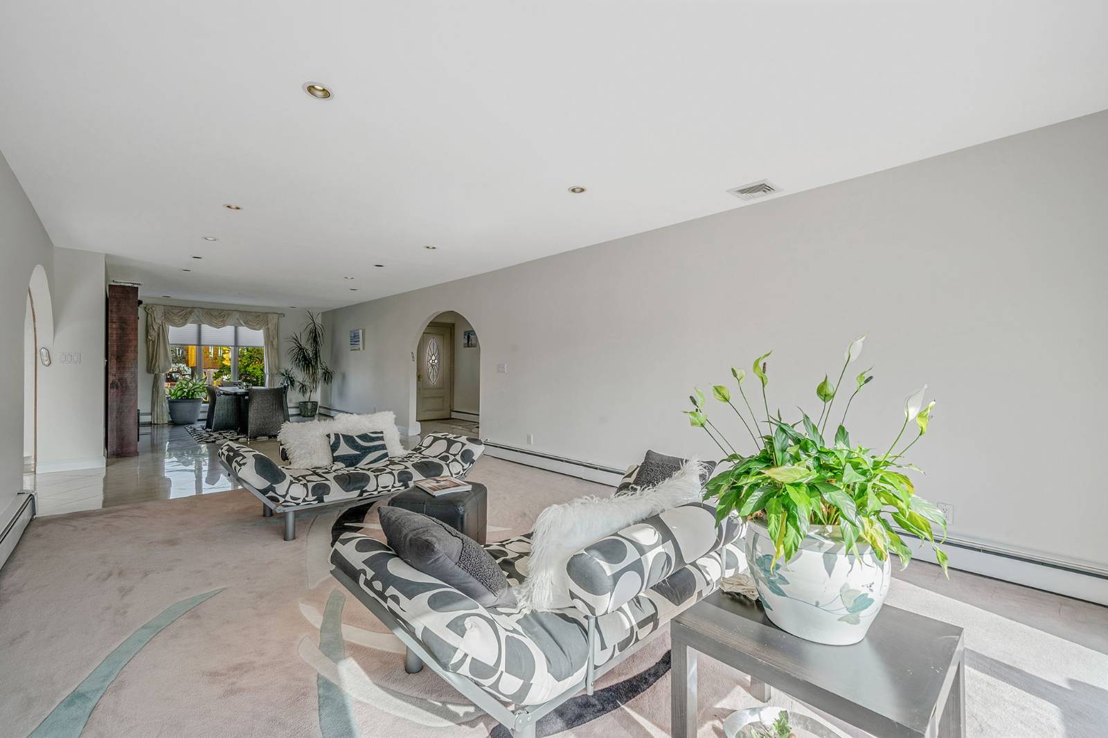 #37 photo, 3452 Ocean Ave, Oceanside , NY 11572