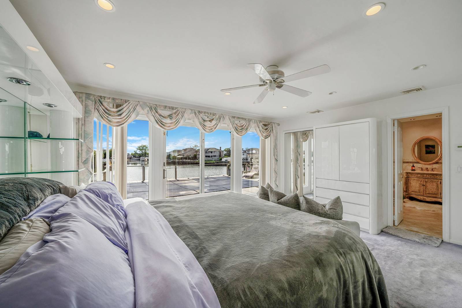 #39 photo, 3452 Ocean Ave, Oceanside , NY 11572