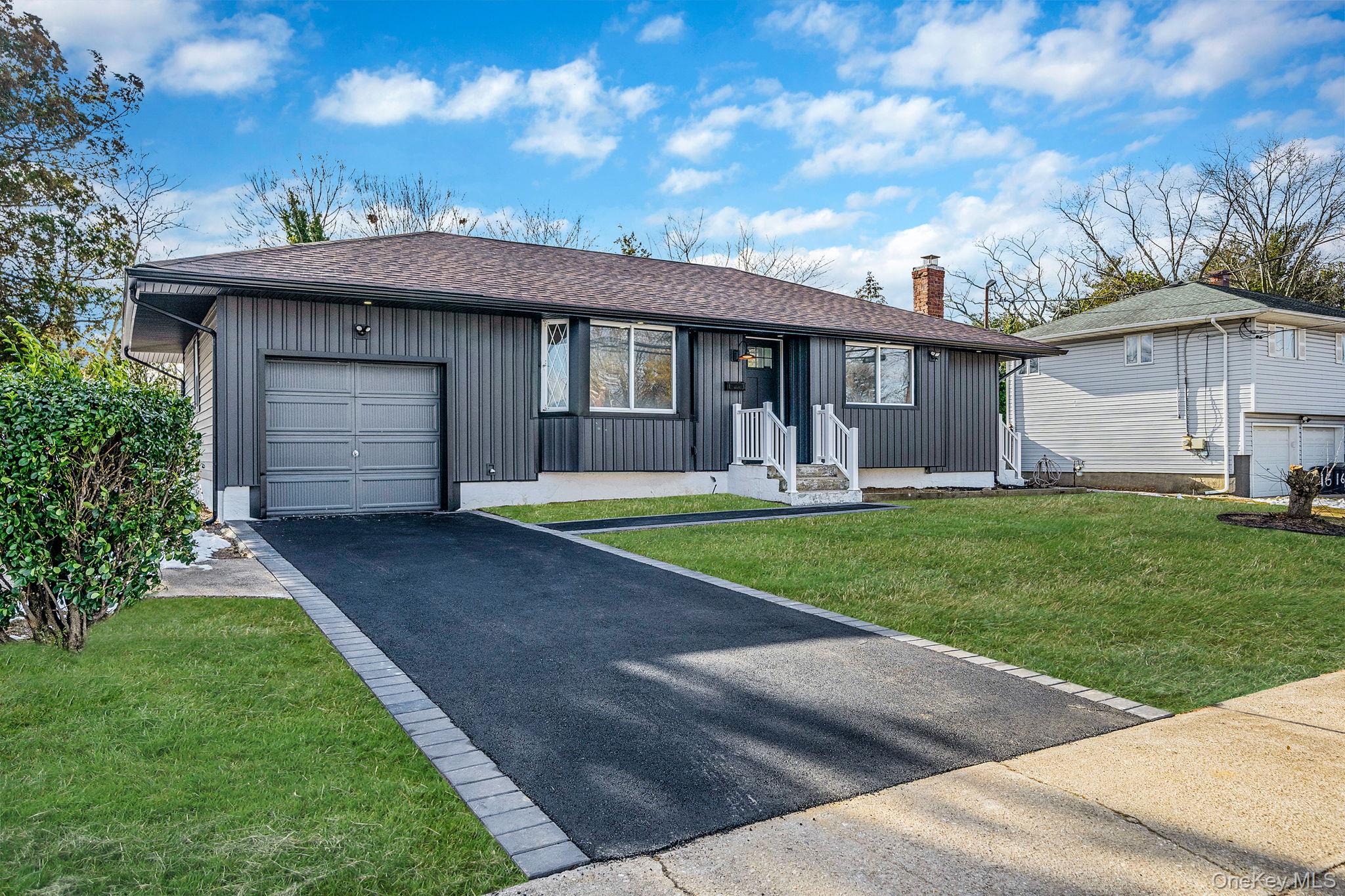 #7 photo, 20 Bowling Lane, 东长岛 鹿园 Deer Park , NY 11729