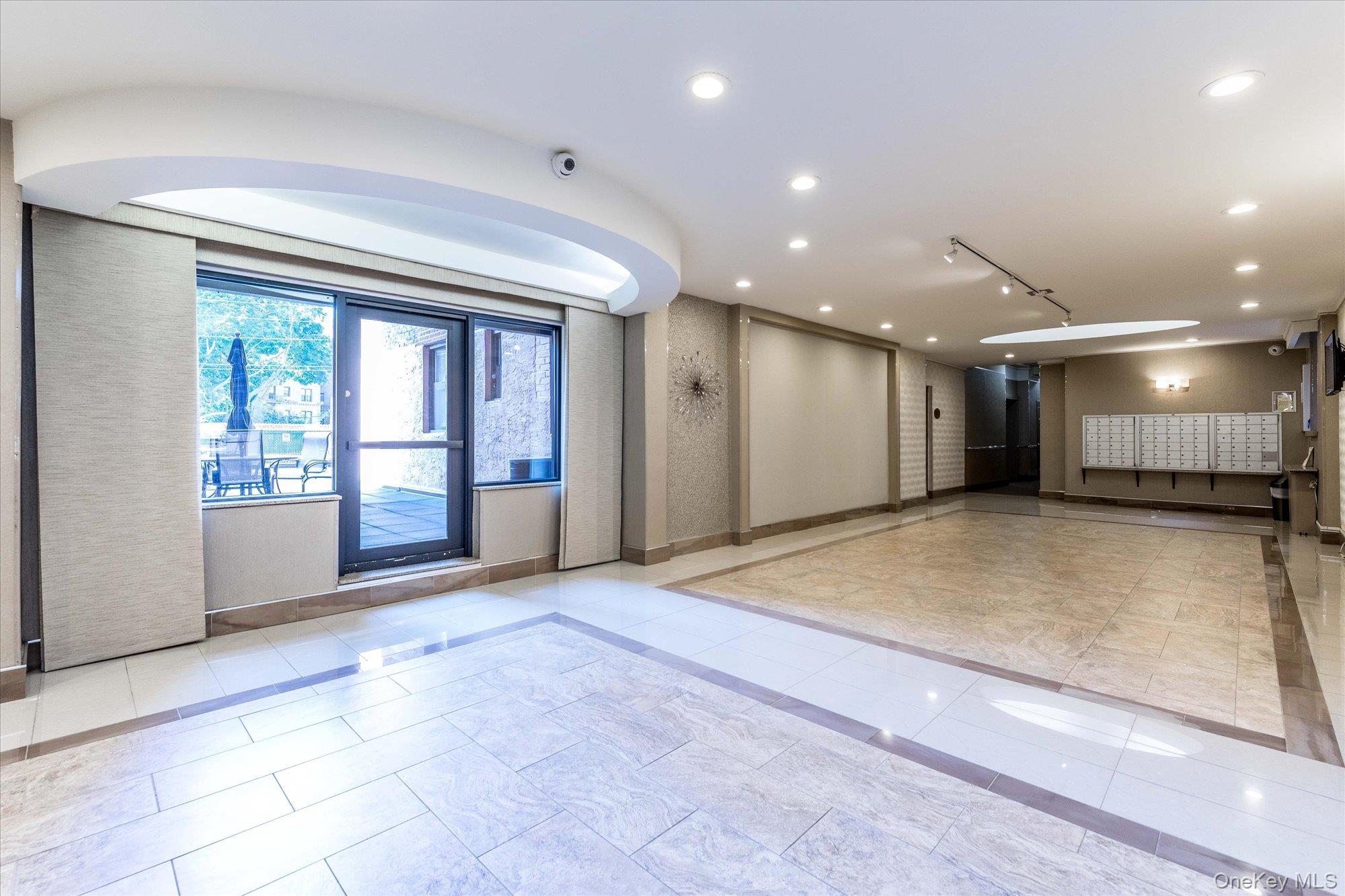 #13 photo, 83-40 Austin Street, 皇后区 秋园 Kew Gardens , NY 11415