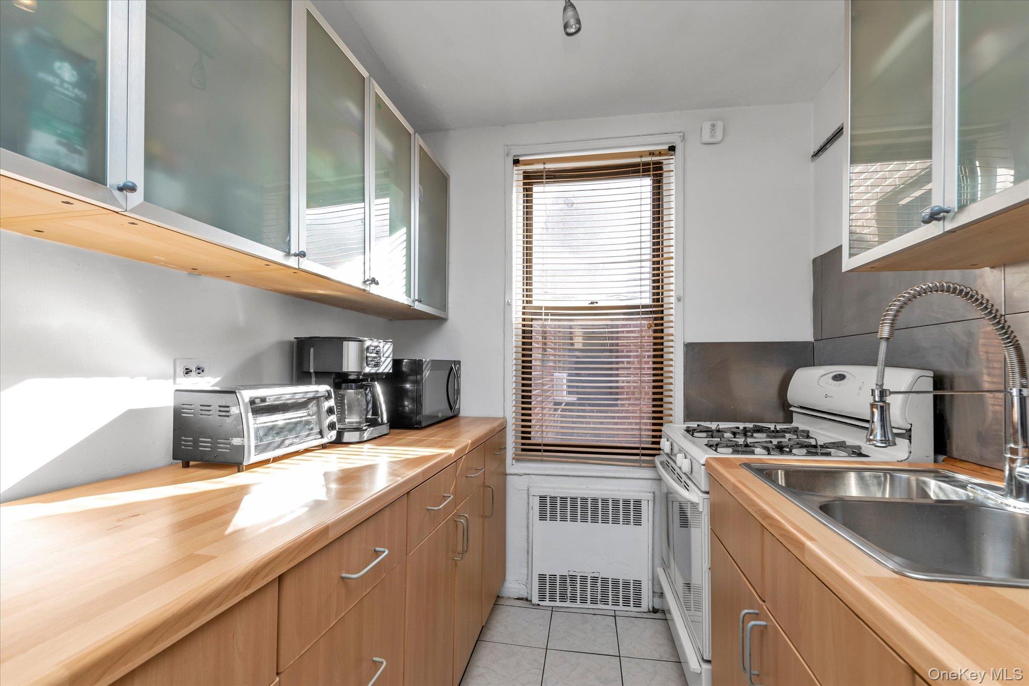 #6 photo, 83-40 Austin Street, 皇后区 秋园 Kew Gardens , NY 11415