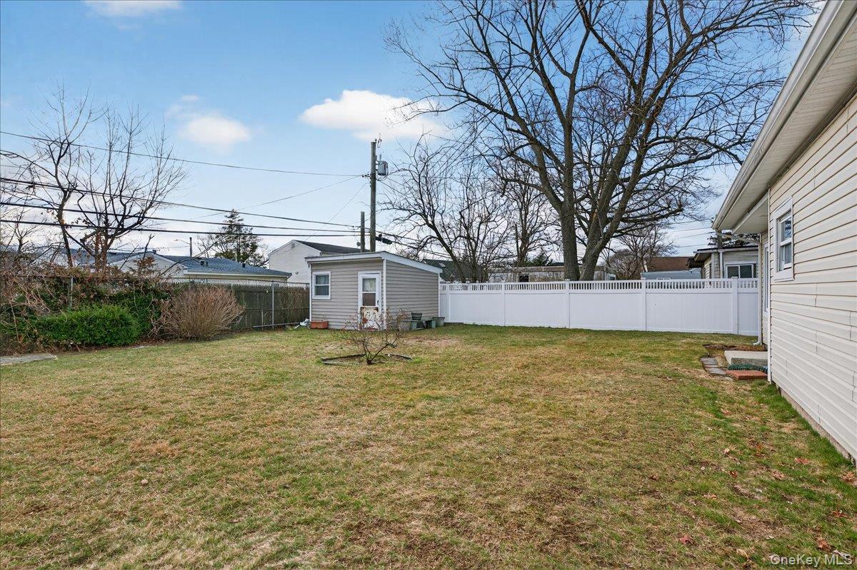 #12 photo, 21 Somerset Road, 롱 아일랜드 Amityville , NY 11701