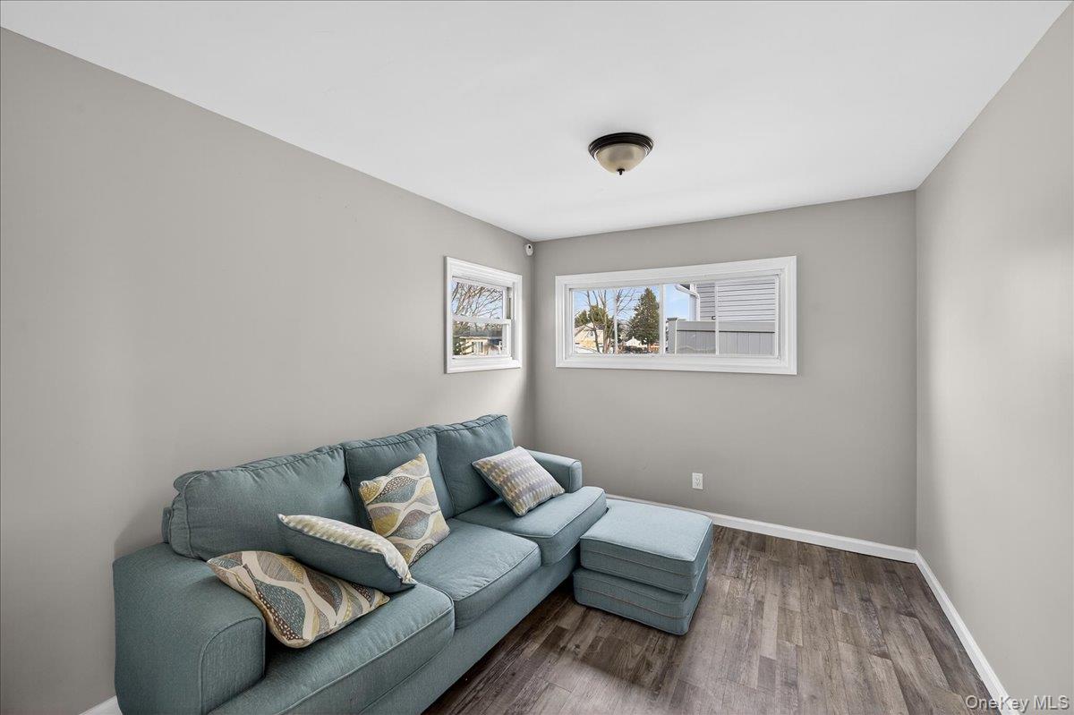 #9 photo, 21 Somerset Road, 롱 아일랜드 Amityville , NY 11701