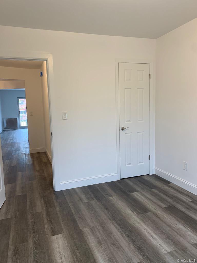 #8 photo, 4410 Baychester Avenue, Bronx , NY 10466