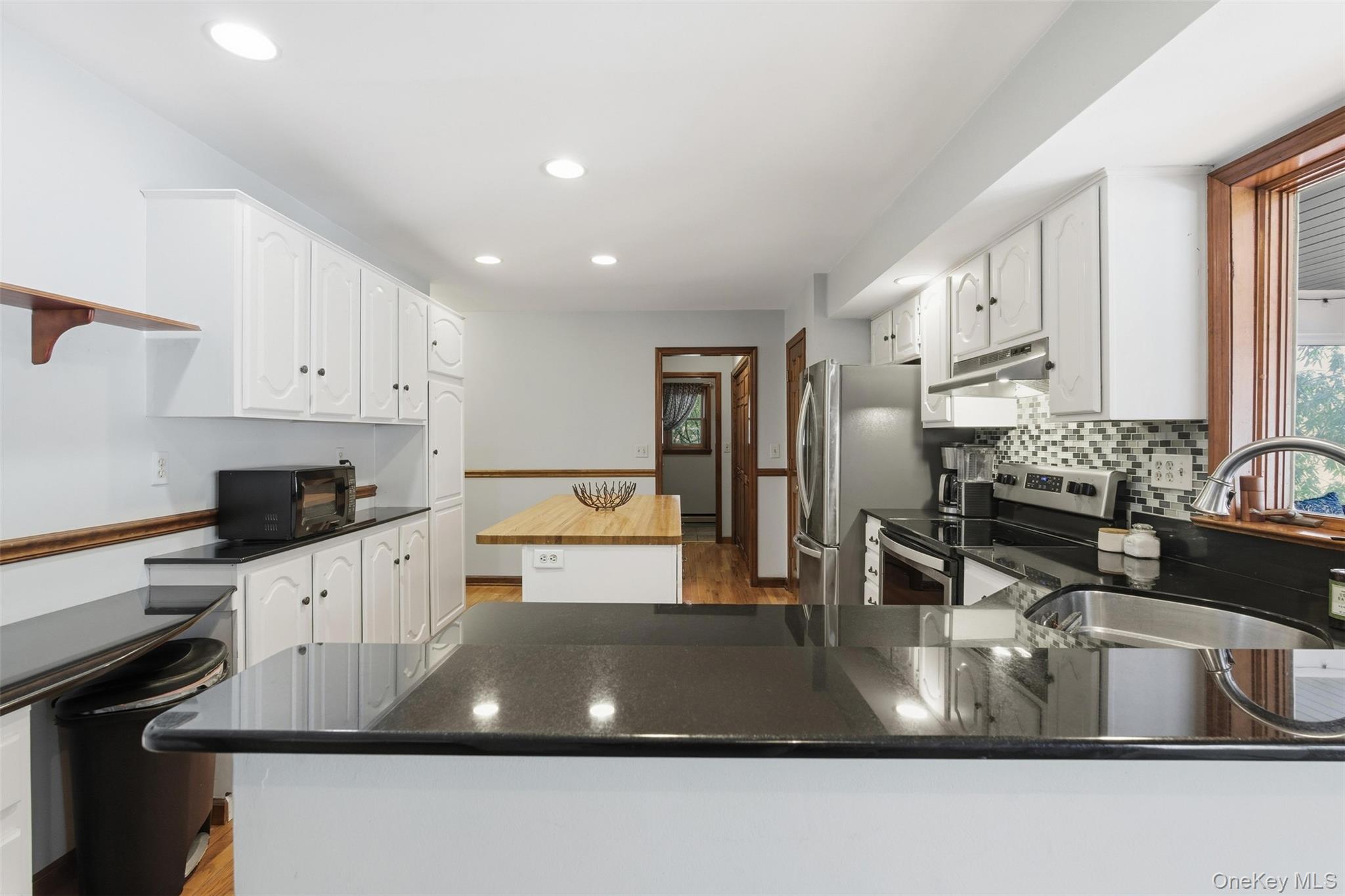 #18 photo, 9 Sachs Court, Hopewell Junction , NY 12533