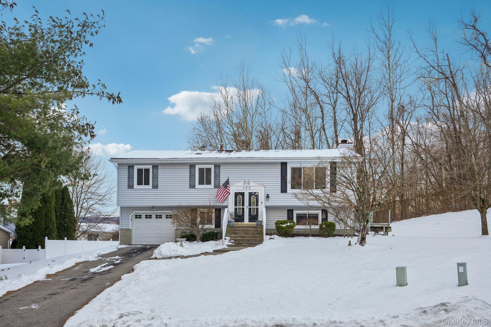 #1 photo, 105 Shaker Court, 纽约州 New Windsor , NY 12553