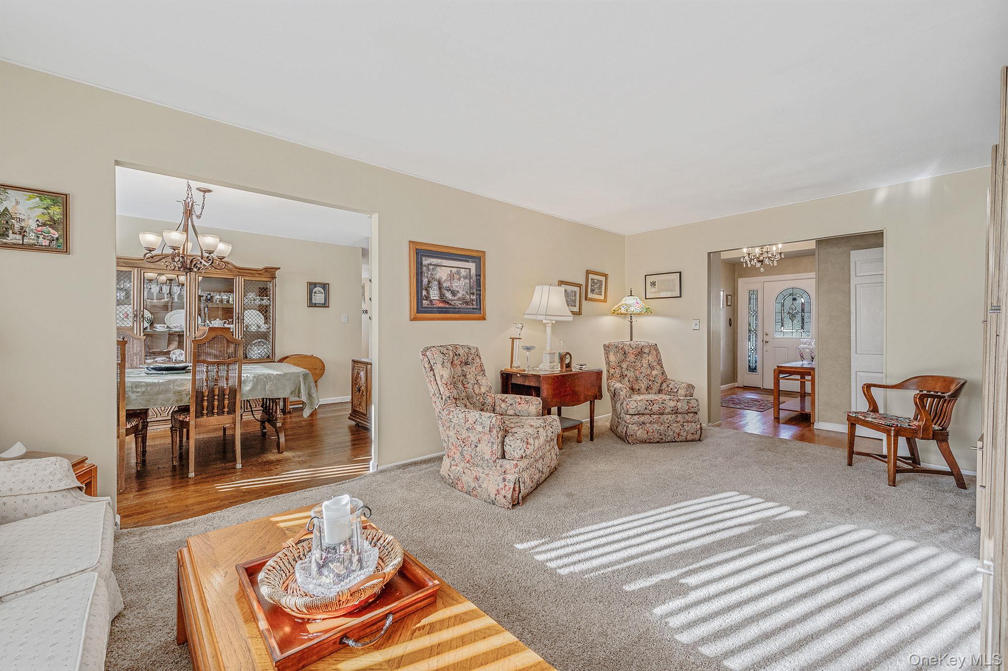 #11 photo, 2 Greenpine Court, 롱 아일랜드 Dix Hills , NY 11746