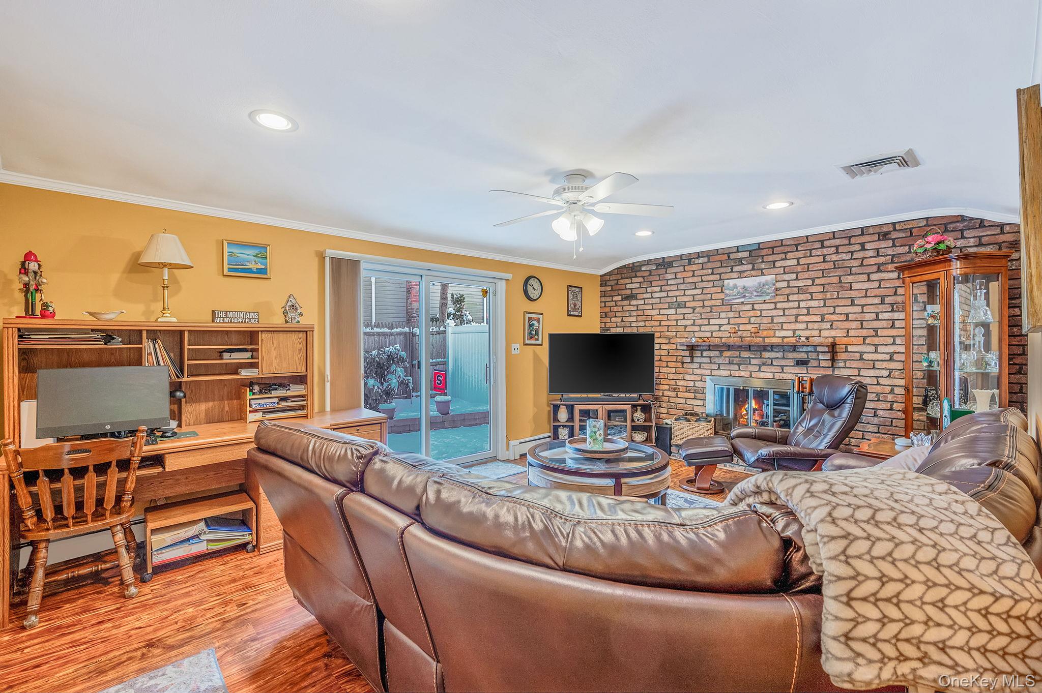 #17 photo, 2 Greenpine Court, 롱 아일랜드 Dix Hills , NY 11746