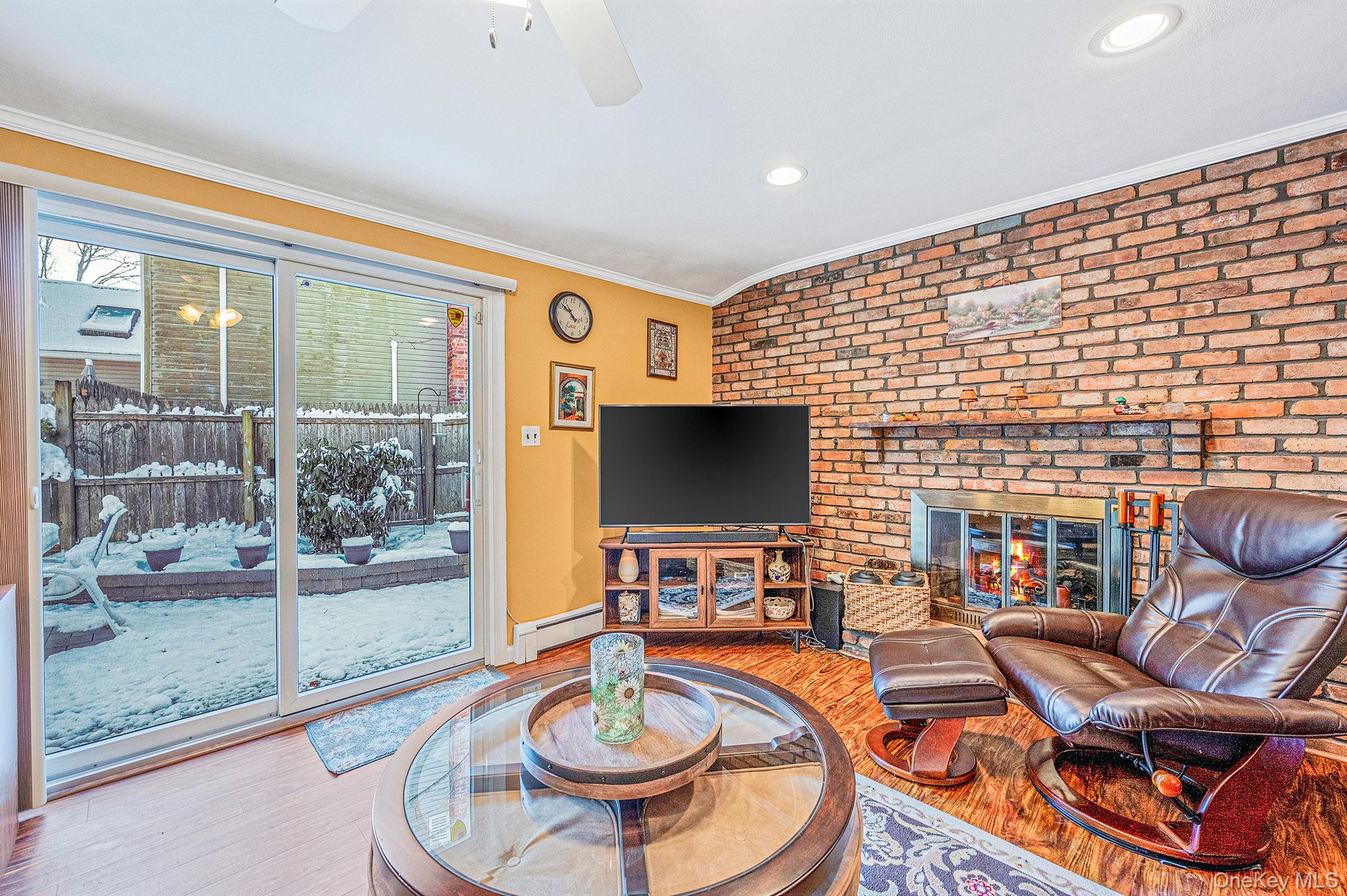 #20 photo, 2 Greenpine Court, 롱 아일랜드 Dix Hills , NY 11746