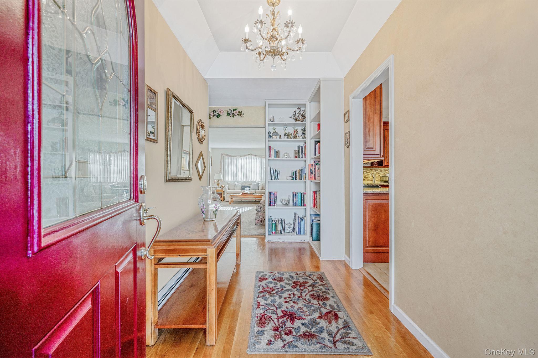 #4 photo, 2 Greenpine Court, 롱 아일랜드 Dix Hills , NY 11746