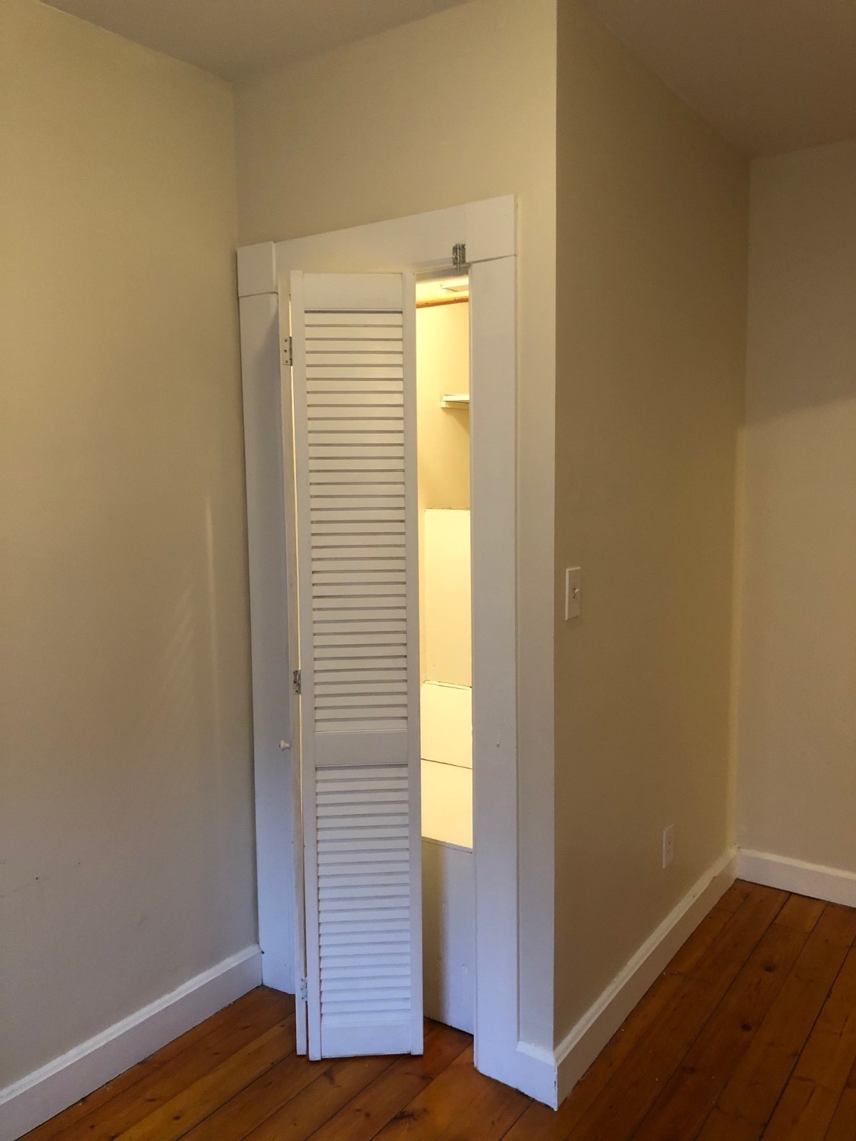 #10 photo, 236 Green Street, #2Fl, Schenectady , NY 12305