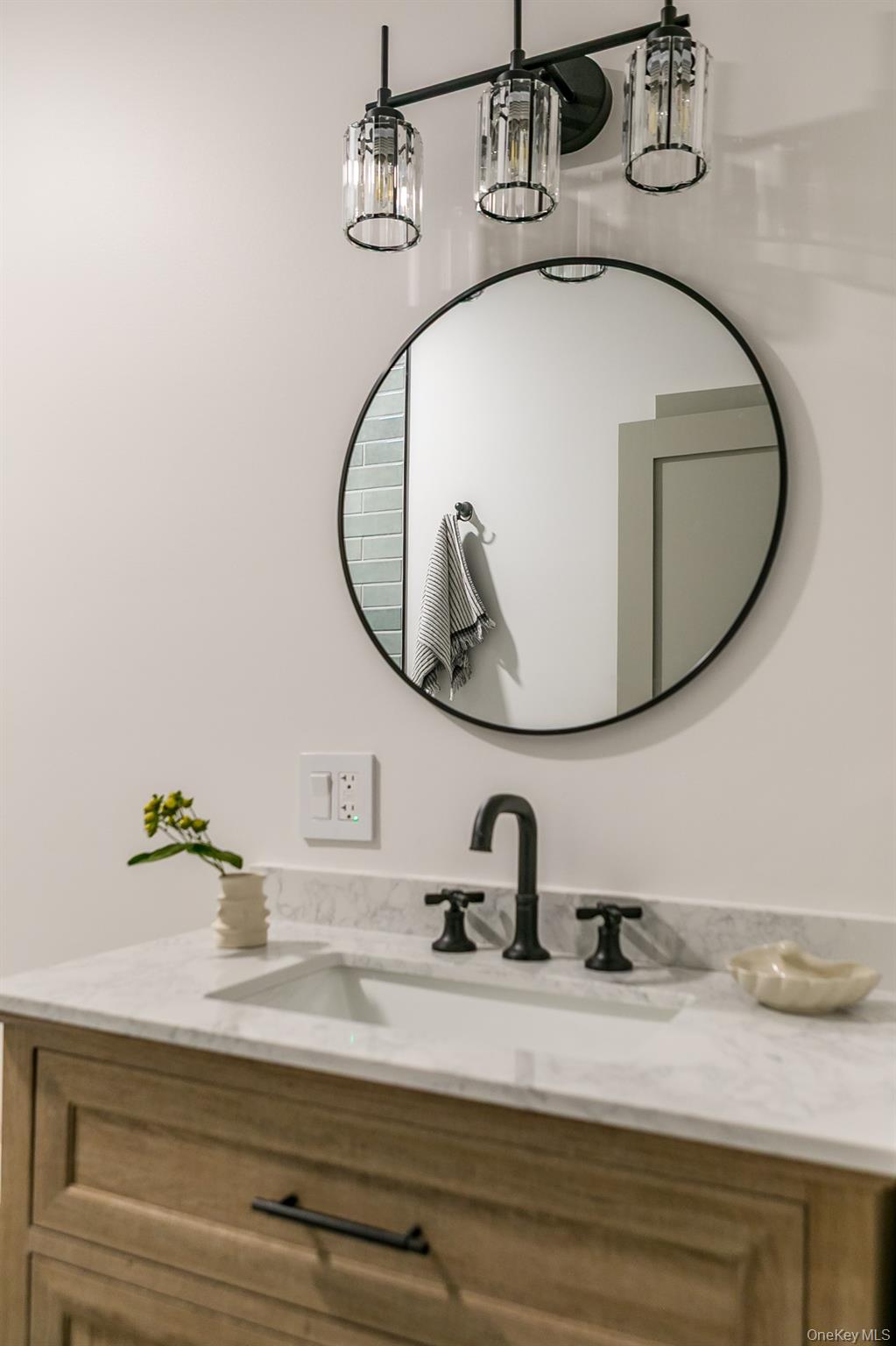 #18 photo, 33 Betten Court, Saugerties , NY 12477