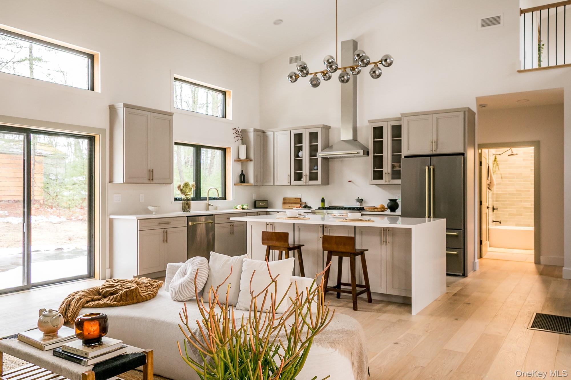 #19 photo, 33 Betten Court, Saugerties , NY 12477