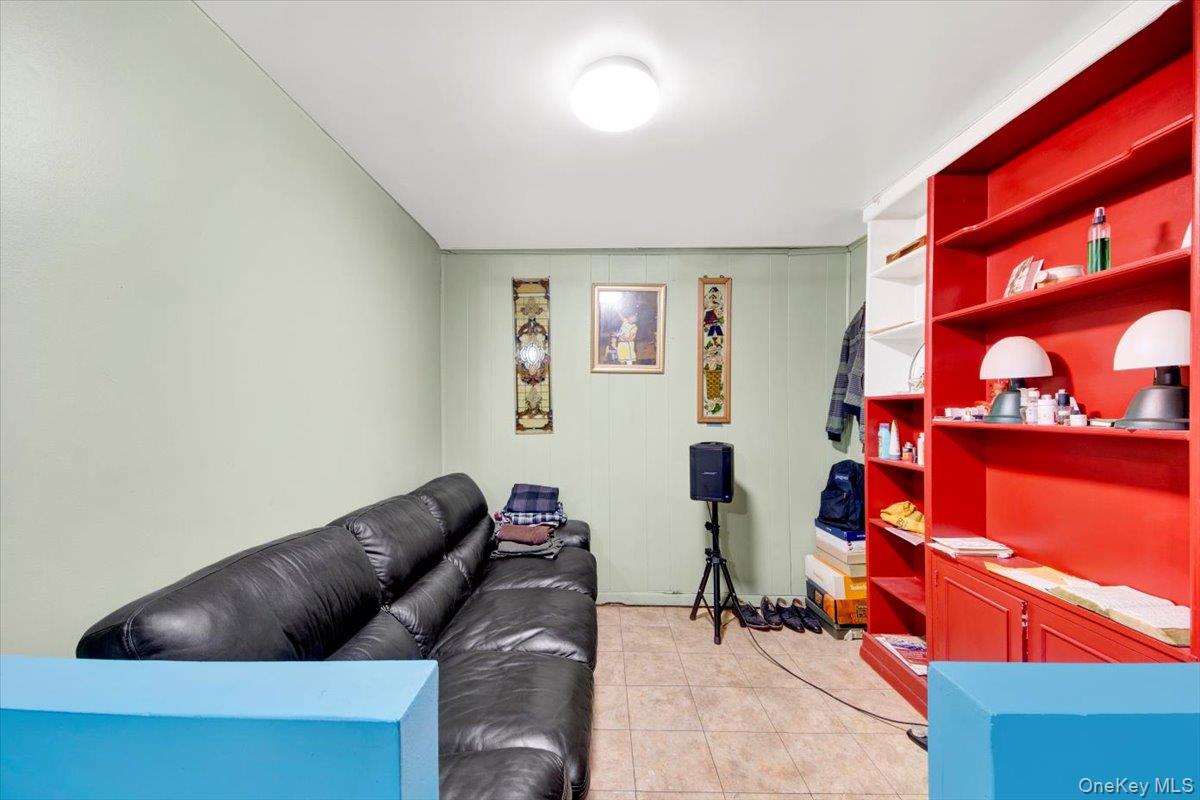 #14 photo, 1241 Arnow Avenue, Бронкс ‖ Bronx , NY 10469