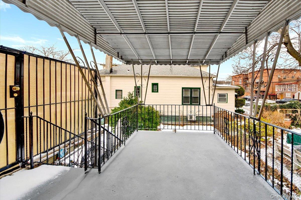 #6 photo, 1241 Arnow Avenue, Бронкс ‖ Bronx , NY 10469