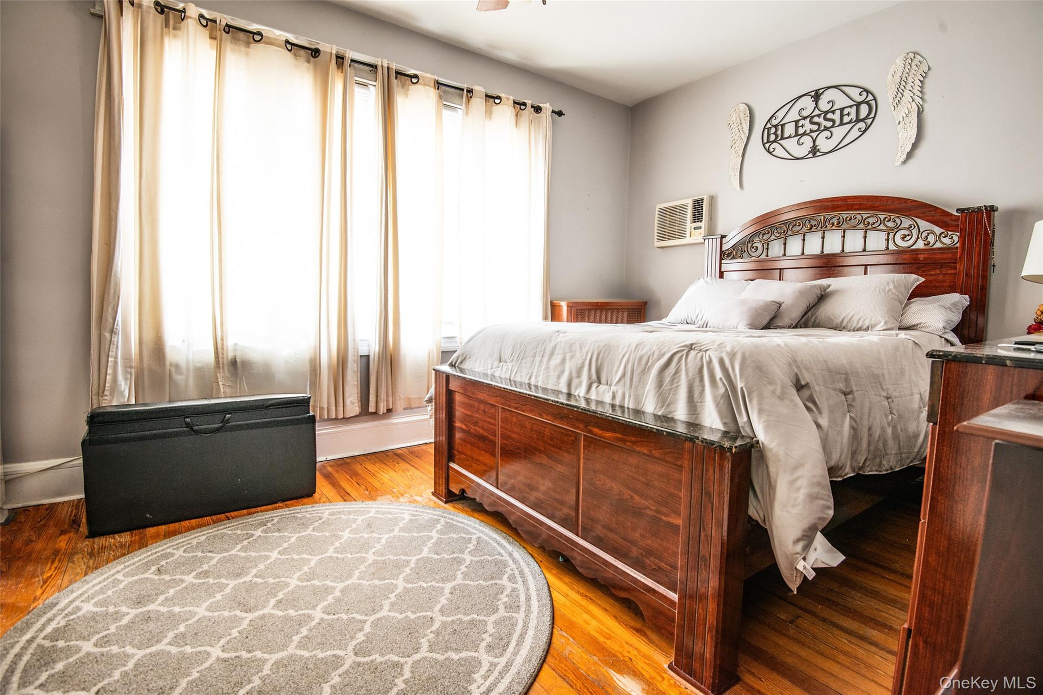 #11 photo, 1912 Haight Avenue, הברונקס Bronx , NY 10461