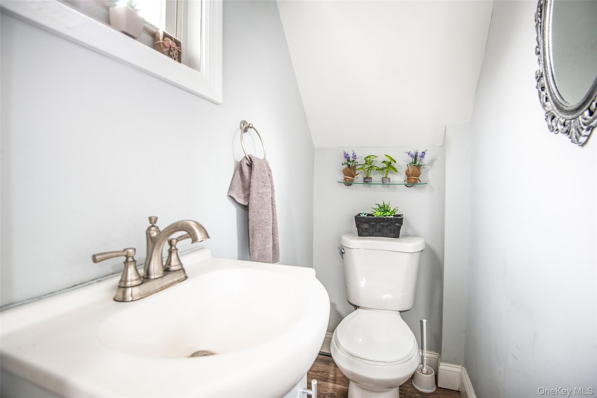 #8 photo, 1912 Haight Avenue, הברונקס Bronx , NY 10461